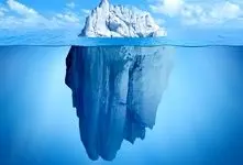 تصاویر سورئال از گذر توده های یخ همچون کوه از جوار خونه ها، عظمت خدا رو میشه دید