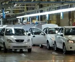 افت و خیز تولید خودروسازان در سال ۱۴۰۰