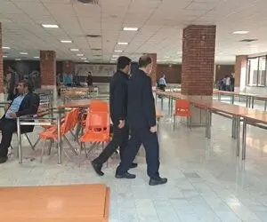 (عکس) سلف دانشگاه شریف و صندلی هایی که جمع شد!