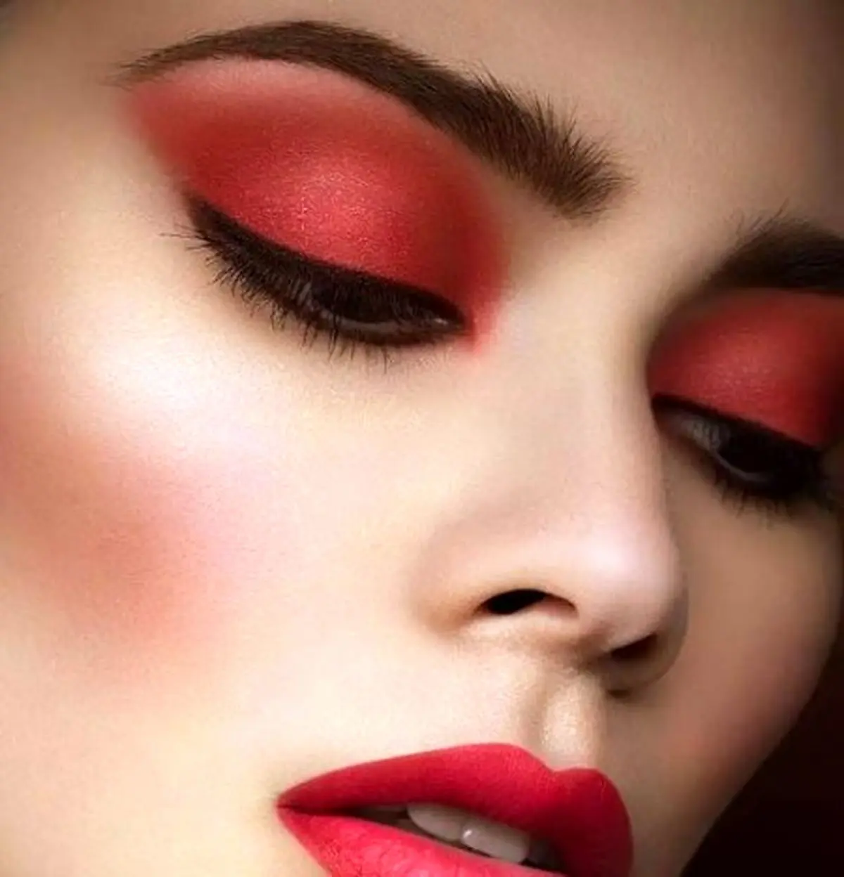 stunning-red-eyeshadows-1