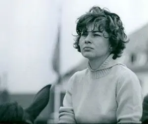 سفر به ایام قدیم سال 1331؛ بازی ثریا و محمدرضا پهلوی با سگ ژرمن تو تفرجگاه خانوادگی