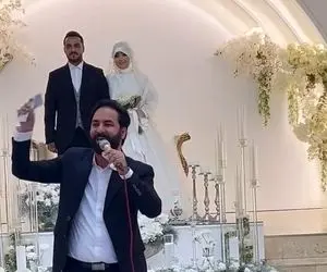 آواز شاد؛ عروسی مذهبی خیلی پرشور که عروس داماد متین و خوشگل وایسادن خواننده ترکوند