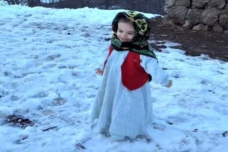 آواز محلی؛ آهنگ جیقیلی قیزیم دو چای گوی انقد به دختربچه روستایی میاد دلت میره