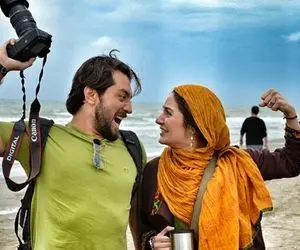 "بهرام رادان" در حال آتیش سوزوندن با لبخندی ژکوند و مرموزانه! +عکس