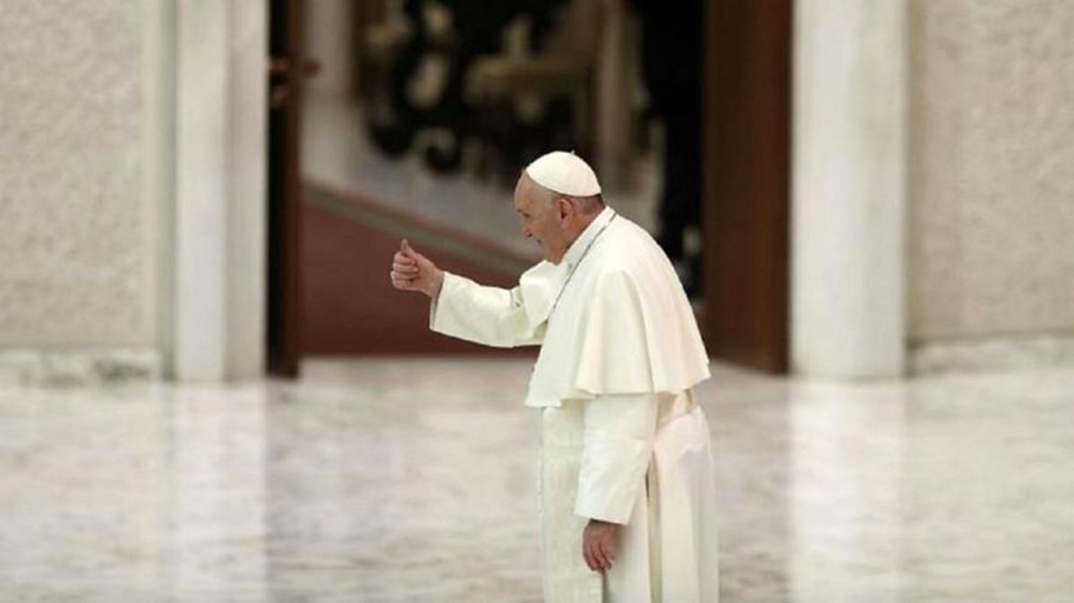 (عکس) مدل جنجالی که پاپ فرانسیس آن را لایک کرد کیست؟