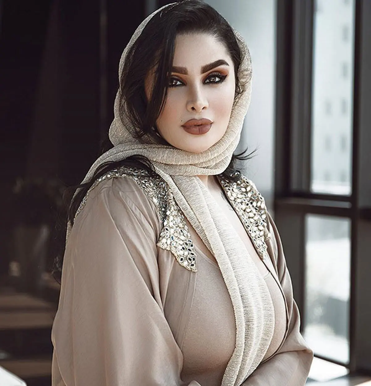 کادوی عاشقانه پویان مختاری برای دنیاجهانبخت؛ واکنش مهرادجم چیست؟