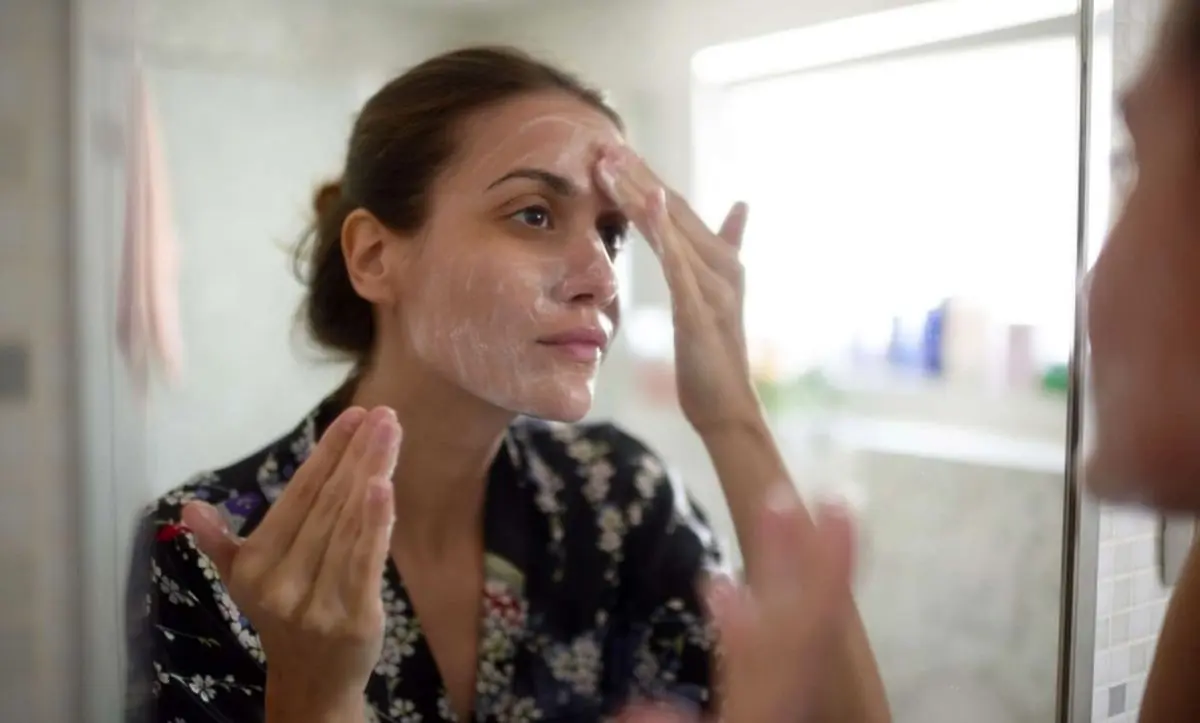 a-comprehensive-routine-guide-to-oily-skin-care-02