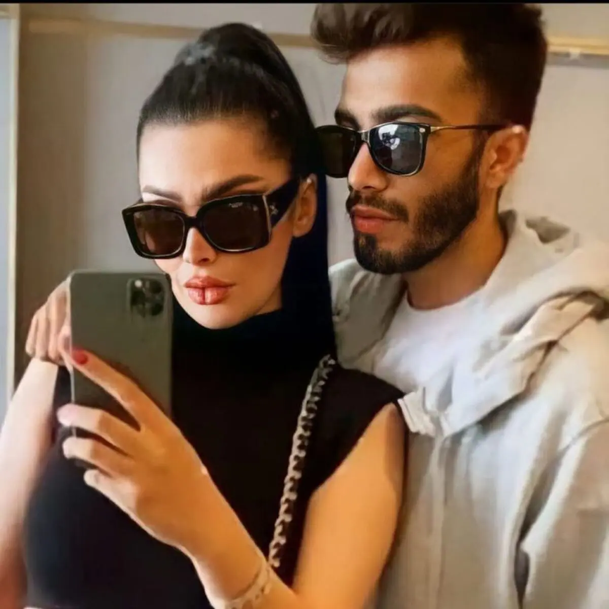 مهراد جم و دنیا جهانبخت