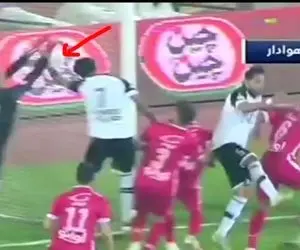 (ویدیو) گل دوم هوادار به پرسپولیس هند بود؟+ کارشناس داوری