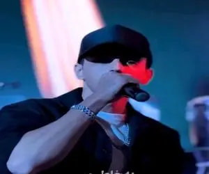 آواز جدید؛ صدای نوظهور اینه نگو برگرد خوند به یاد هر چی شکست عشقی که داشتی زار میزنی