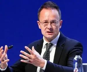 مجارستان دور اوکراین را خط کشید