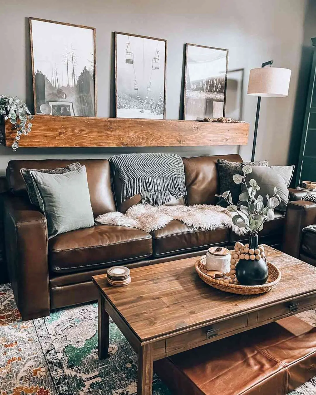 فرش قهوه ای با چه پرده ای ست میشه