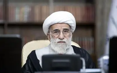 عکس؛ آیت الله جنتی ویلچرنشین شد