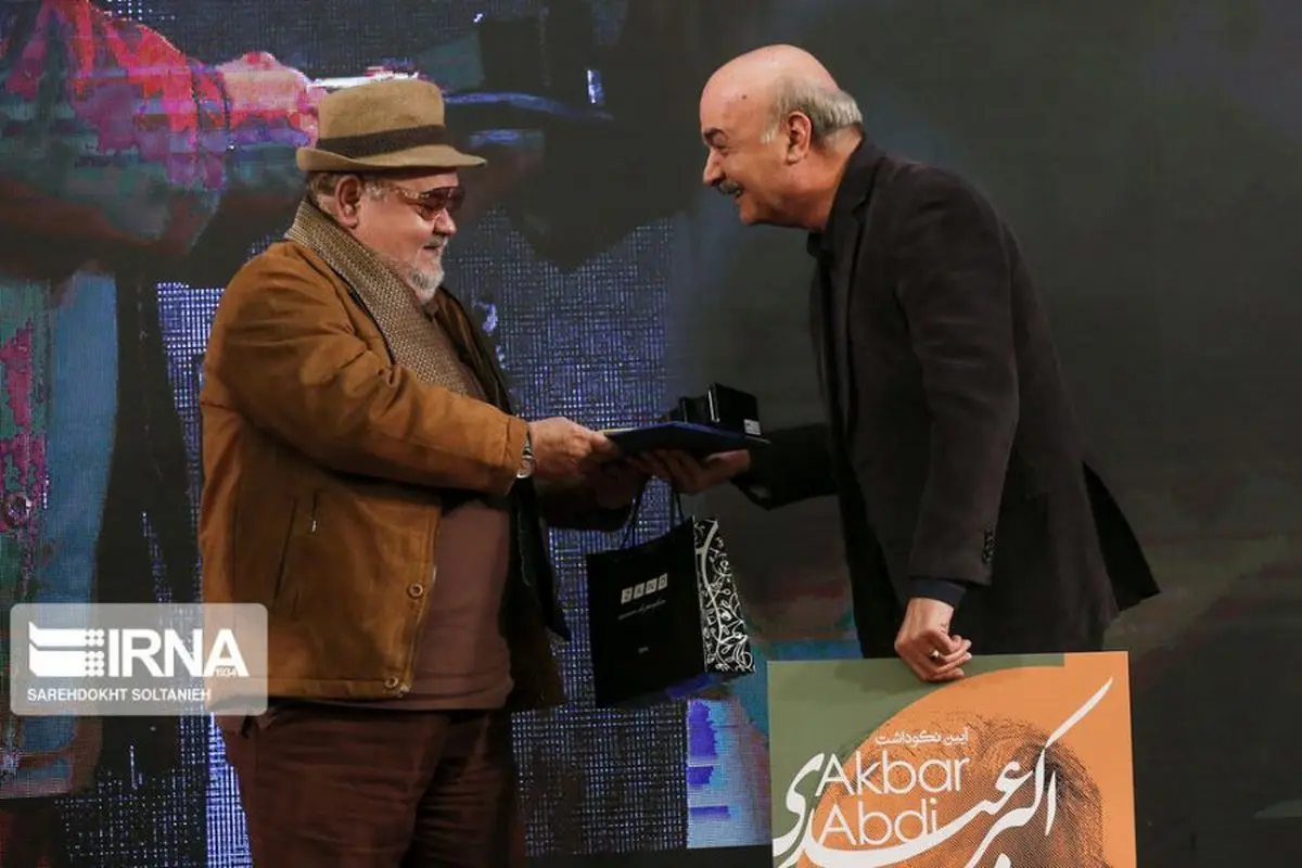 (تصاویر) حاشیه و متن جشن منتقدان سینما؛ از حرف‌های تند بهداد تا …