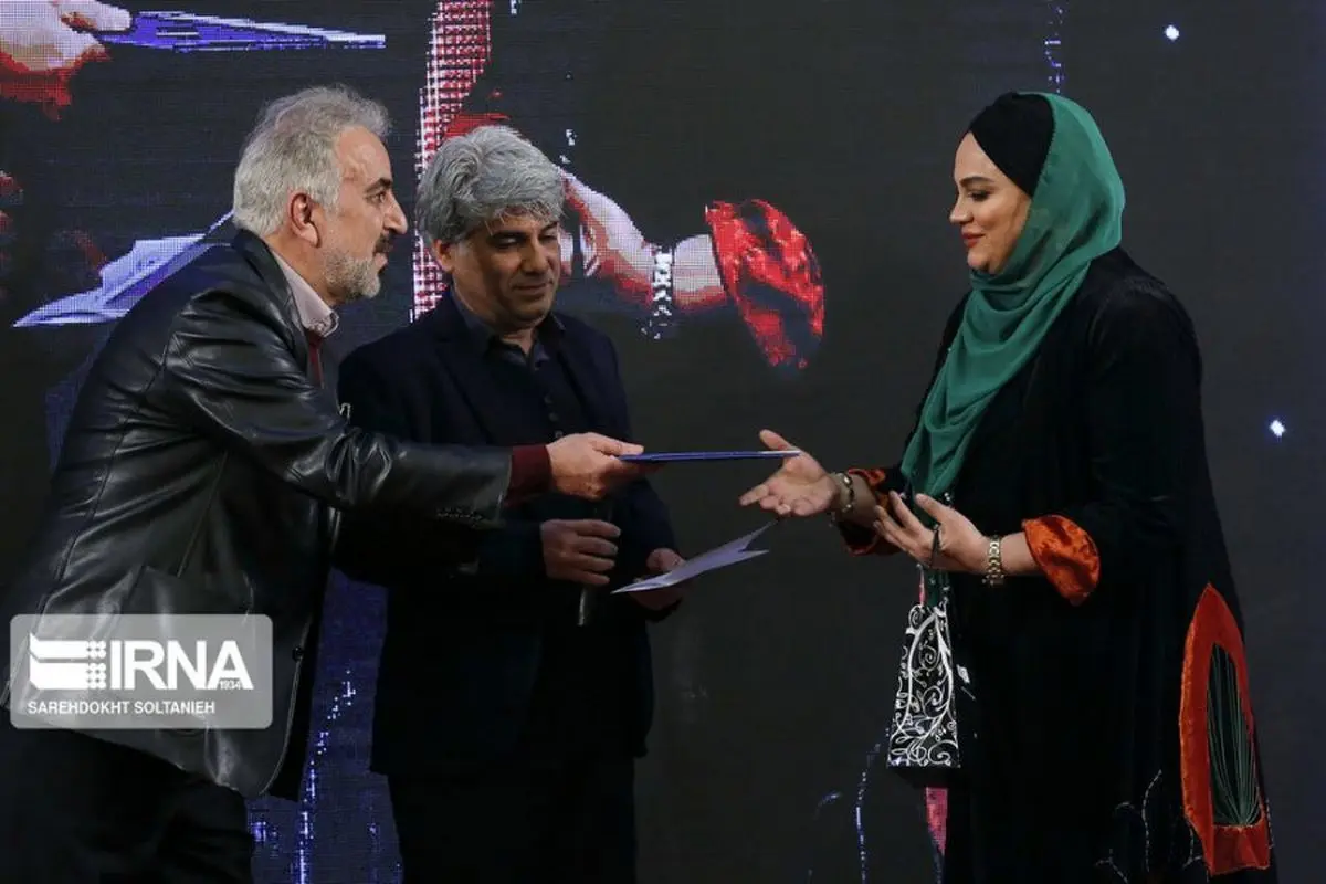 (تصاویر) حاشیه و متن جشن منتقدان سینما؛ از حرف‌های تند بهداد تا …