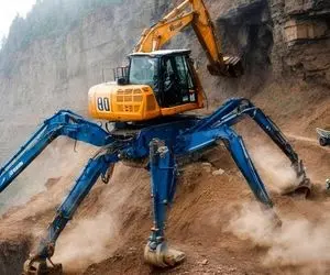 ماشین های پر شگفت؛ ببینید این بیل مکانیکی چجور عین یک رقصنده از تپه میره بالا