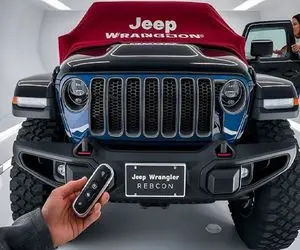 ماشین لوکس؛ بزرگترین جیپ جهان که چرخ هیولایی داره با چرم گاو نر ساخته شده