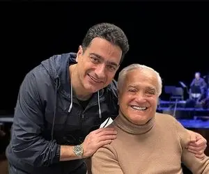 آواز همایونی؛ همایون شجریان تو سالن وقتی ای یار من رو خوند و همه شدن جانانش