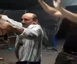 آواز شاد؛ مرد بی مو ریتم آهنگ افتاده بود به جونش اومد بیرون مجلس گرد و خاک کرد