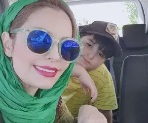 عکاسی سپیده خداوردی در کلبه ای چوبی و ترسناک!