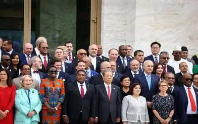 عکس یادگاری رؤسای مجالس جهان با حضور قالیباف