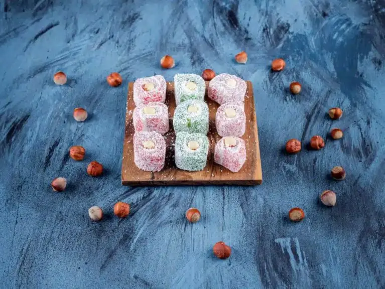 آموزش آشپزی؛ طرز تهیه باسلوق گردویی با نشاسته به روش بازاری