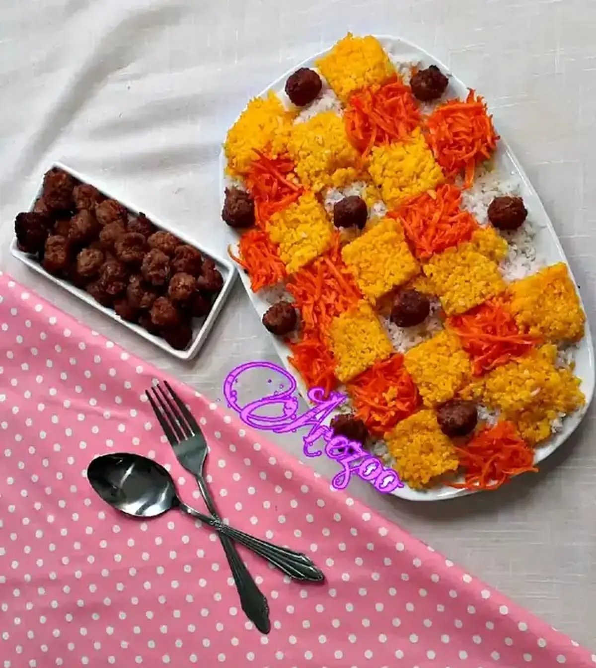 تزیین شیک و تشریفاتی هویج پلوی با مرغ یا گوشت قلقلی مناسب بانوان خیلی خوش سلیقه