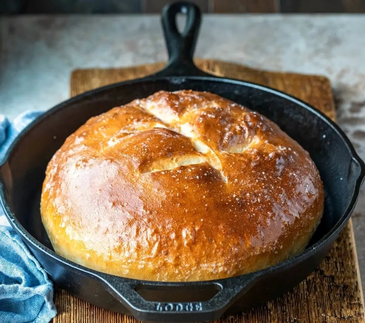 Baking-bread-in-a-pan-1