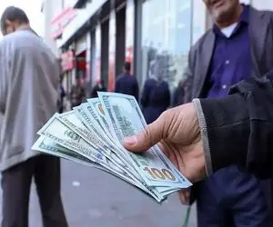 قیمت دلار امروز ۱ دی ۱۴۰۳ / دلار در کریدور هفتم عقب‌نشینی کرد