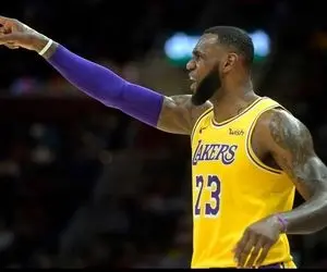 پادشاه بسکتبال همچنان رکورد می زند!