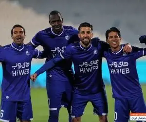 ماجرای دو ستاره بر روی آستین لباس استقلال برای دربی چیست؟