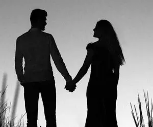 دختره بعد از چند سال عشق اولشو با زن و بچش میبینه واکنش پسر رو ببین