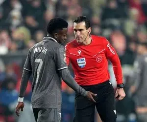 حرکات عجیب وینیسیوس ادامه دارد!