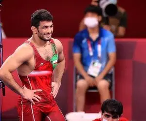 ساعت و حریف مسابقه کشتی حسن یزدانی در نیمه نهایی المپیک 2020