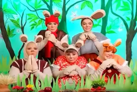 آواز شاد؛ مرجانه گلچین و بازیگرای زن موش شدن مدرسه موش ها میخونن