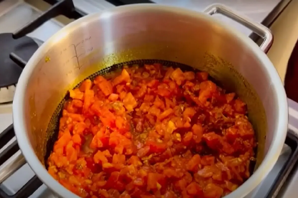 frying-tomatoes