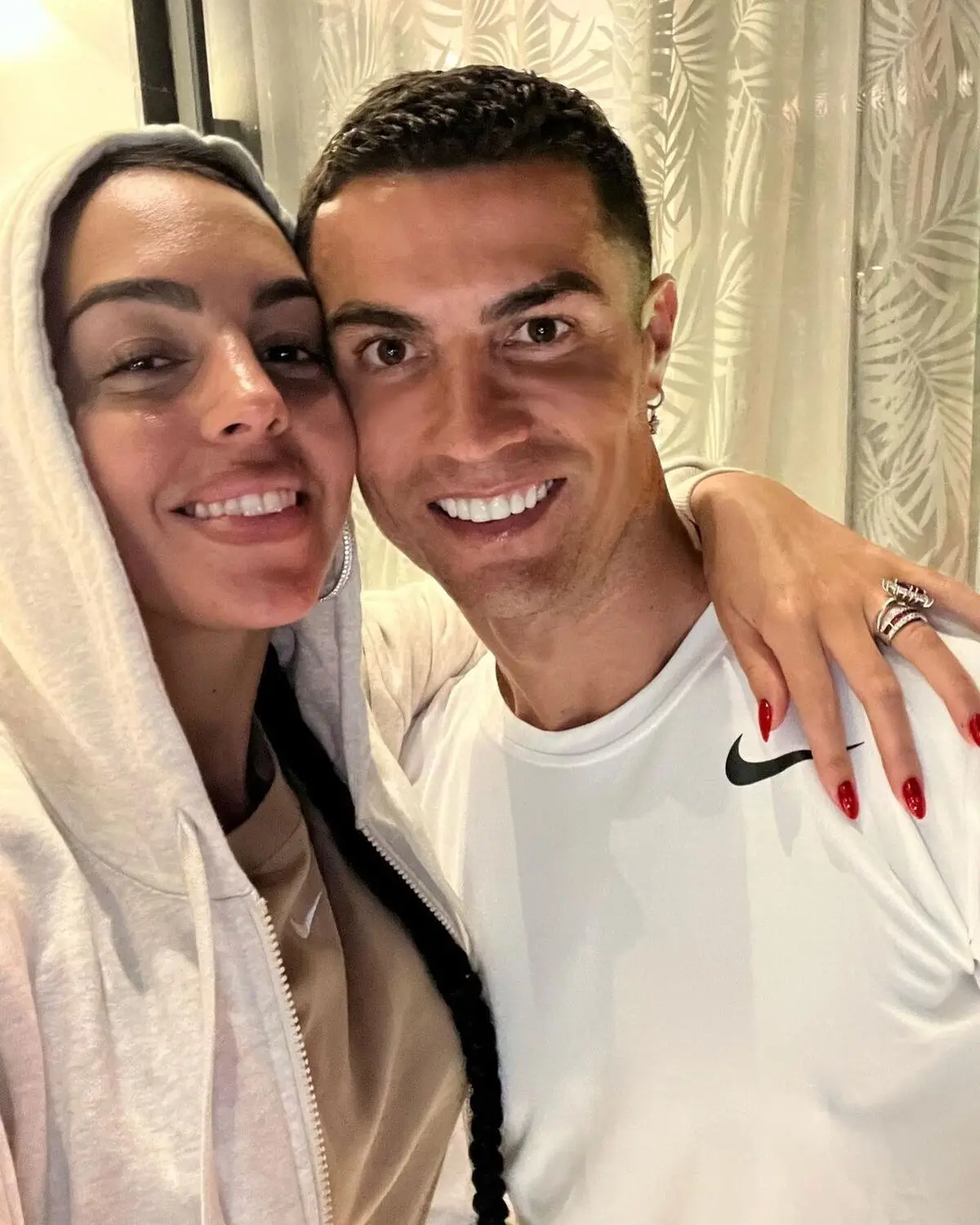 georginagio_317712680_593122866146866_3149561736140573786_n