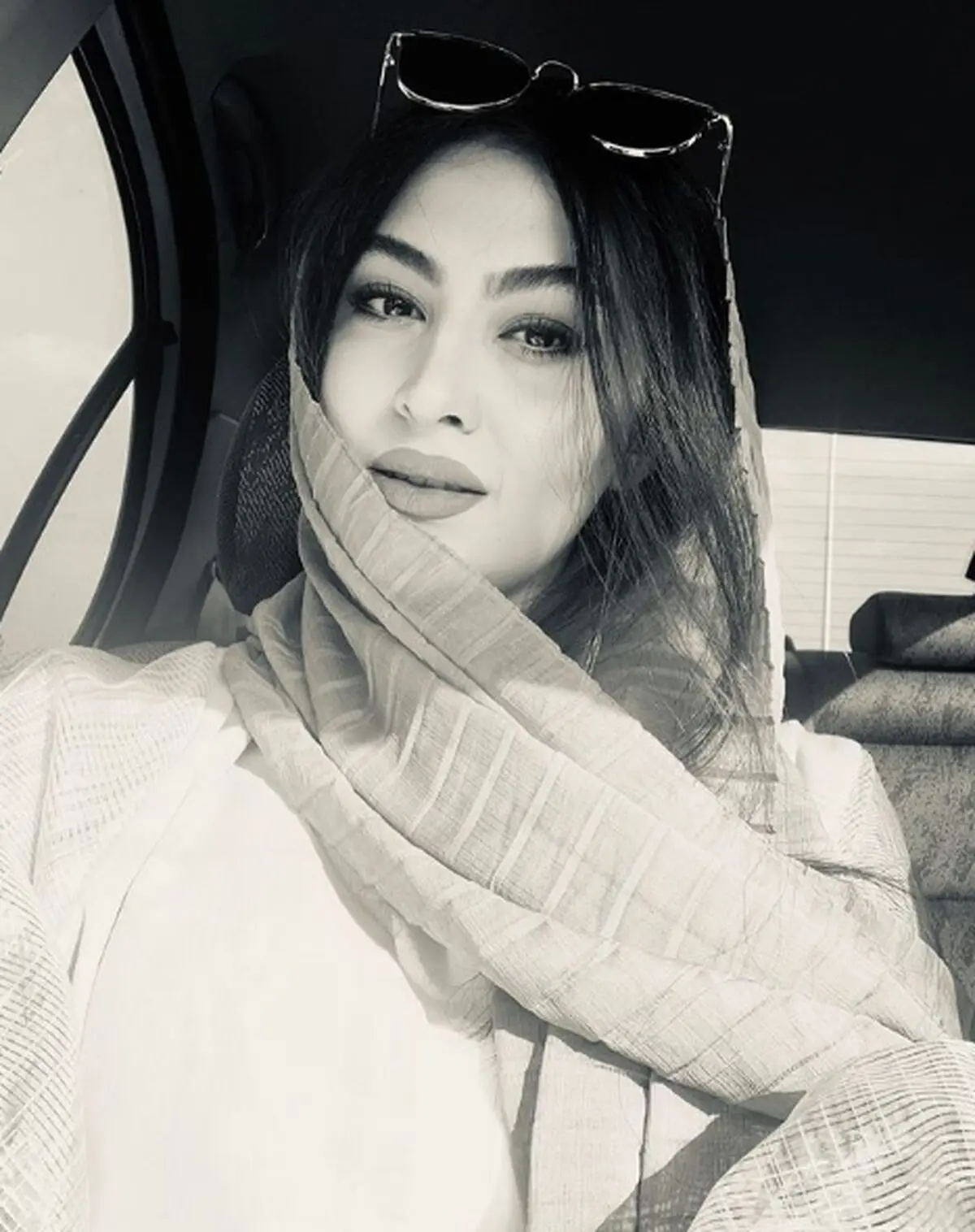 مریم مومن 