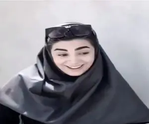 سوتی خندان؛ دانش آموز در جواب ناراحتیش برای مرغش که مرده یچی میگه معلم برگاش نموند