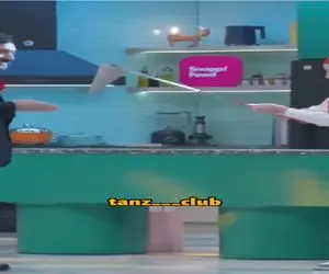 سکانس خندان/ رویا میرعلمی بستنی آورد به سبک معروف ترکیه نیما سرکار بزاره/گریش در اومد