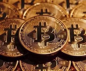 قیمت بیت کوین و ارزهای دیجیتال امروز سه شنبه 31 فروردین 1400