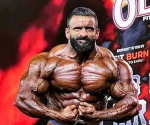 لحظه اعلام سامسون داودا برنده مستر المپیا/ هادی چوپان اخلاق ورزشی خود را نشان داد  