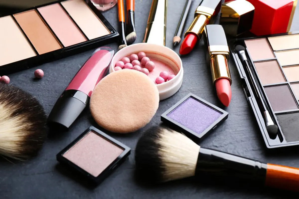 مهاجرت به دبی با مدرک آرایشگری