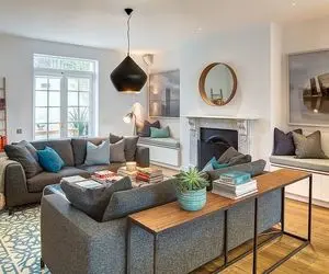 چیدانه خیلی قشنگ؛ میخوای خونت آس باشه جای مبل کرم قهوه ای طوسی بگیر اینم رنگای کنارش