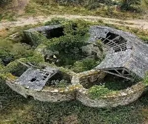 معماری خلاقانه؛ اینجا فالگیرا میتونن احضار روح کنن ولی بعد تعمیر شد قصر اروپایی مزین