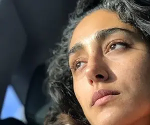 عکس گلشیفته فراهانی و پدرش در ساحل جنجالی شد!