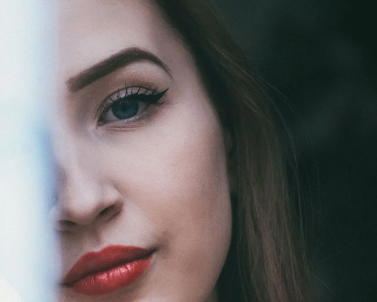از-آرایش-بیش-از-حد-بپرهیزید