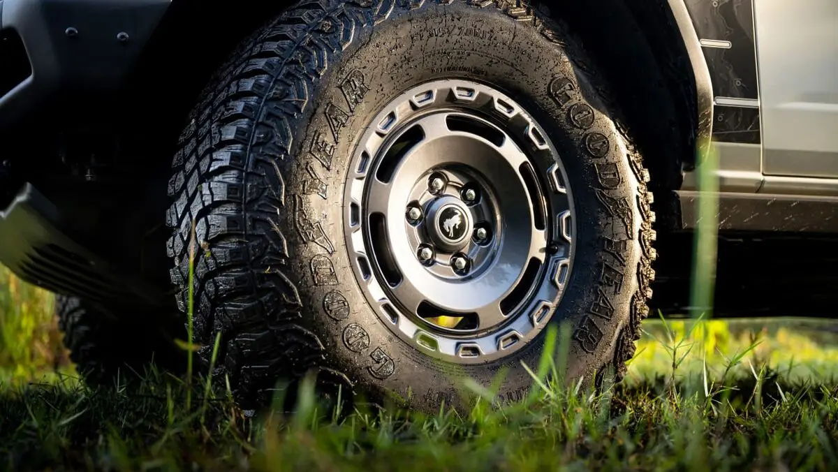 Ford Bronco Everglades 2022-6