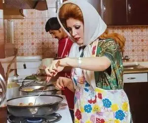 سفر به دنیای نوستالژی؛ وضعیت کابینت و آشپزخونه در دهه هشتاد با سفره طول و دراز خورش