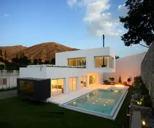 خانه ای به یاد رستم برنده جوایز معماری از ایران تا ونیز /  تلفیق معماری پایدار و مدرن